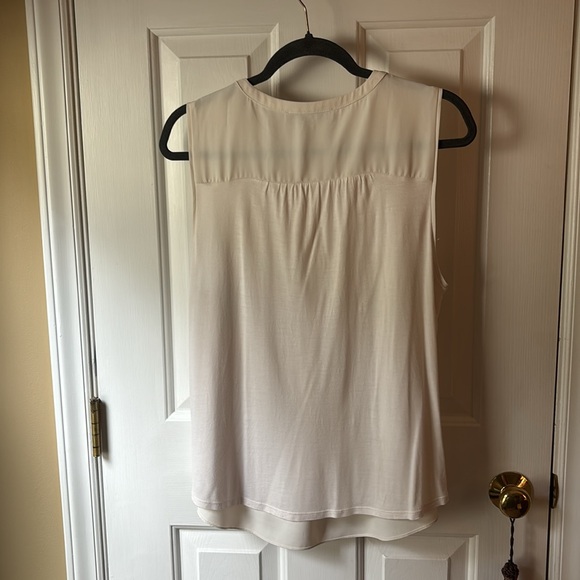 Loft sleeveless blouse -size L - Picture 2 of 4